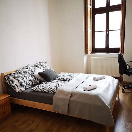 Апартаменты King 38-1 Apartman Печ Экстерьер фото
